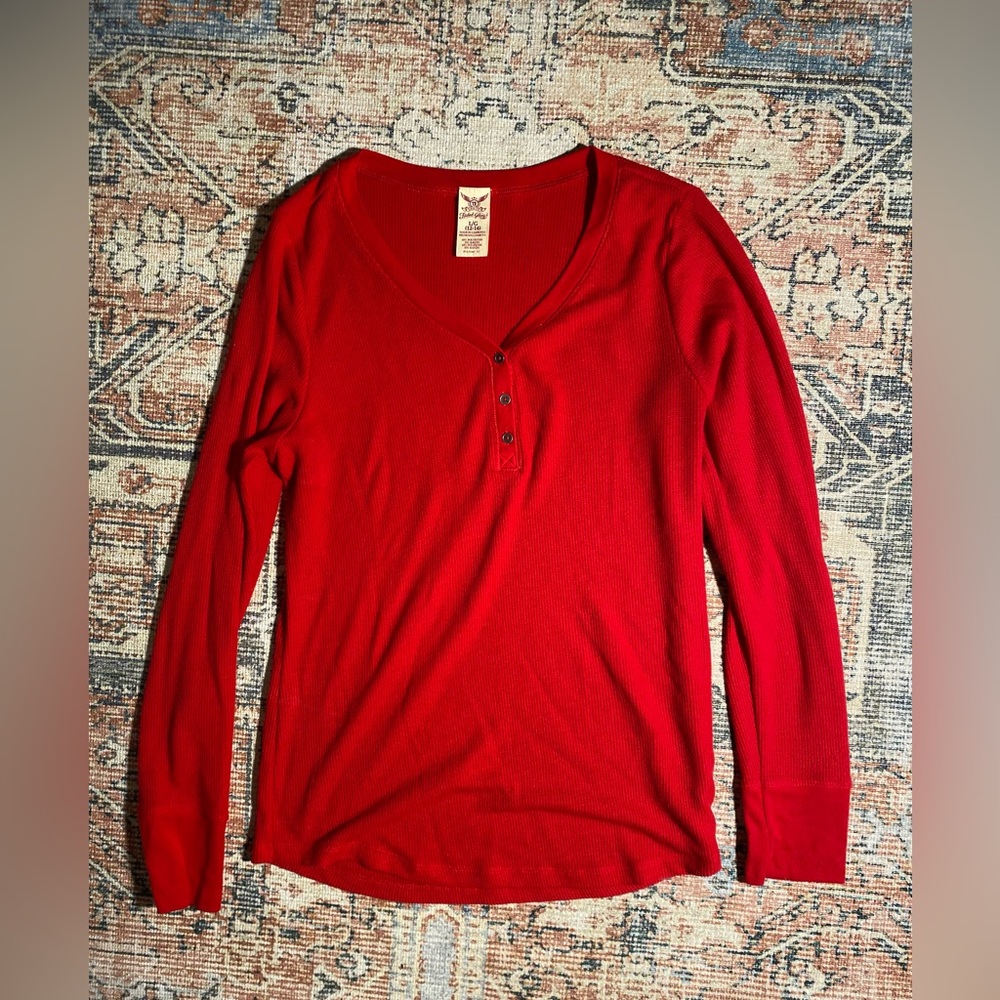 Long sleeve, quarter button down